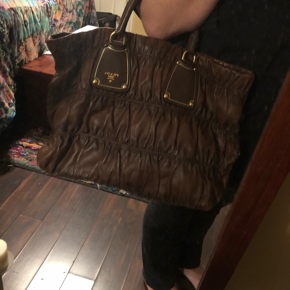 PRADA Nappa Gaufre Tote *Authentic* - Picture 4 of 4